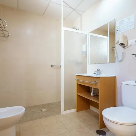 Costabella Powered By Faro Homes بيت ضيافة