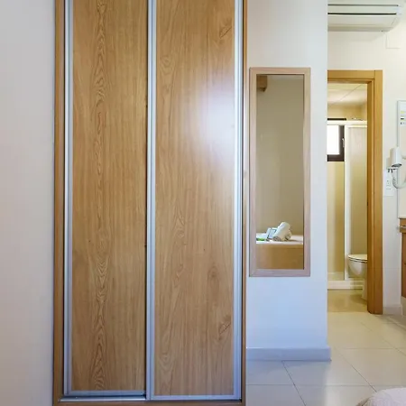 Costabella Powered By Faro Homes Affittacamere Fuengirola