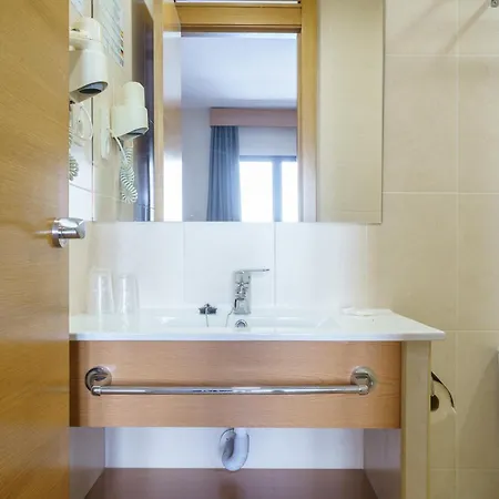 Costabella Powered By Faro Homes 게스트하우스