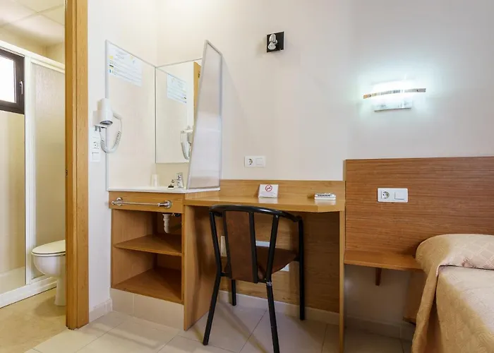 Costabella Powered By Faro Homes 招待所 丰希罗拉