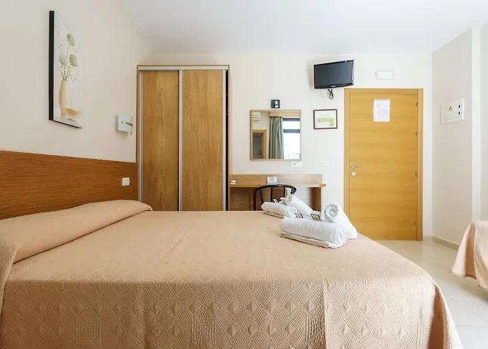 Costabella Powered By Faro Homes 招待所 丰希罗拉