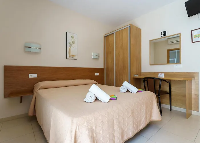 Costabella Powered By Faro Homes 3* Fuengirola